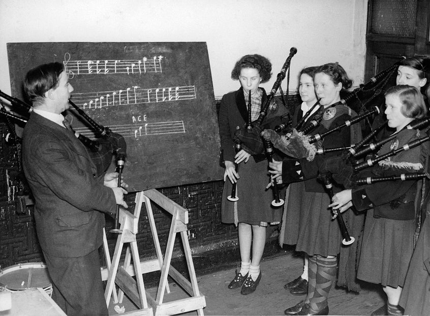 Greetings Card A Lesson At The Pipers' Club